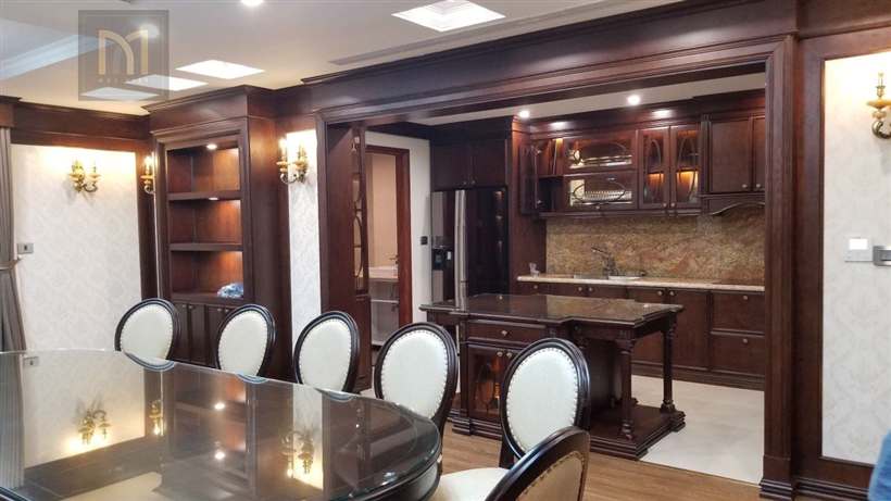 Tủ bếp & phòng ăn gỗ óc chó - mẫu 4